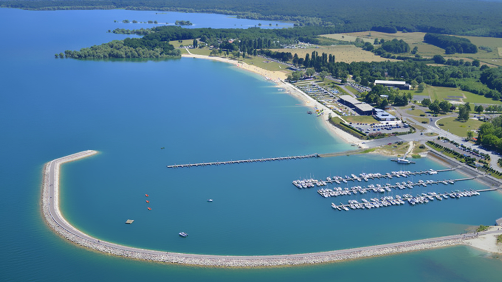 Vue aérienne du lac